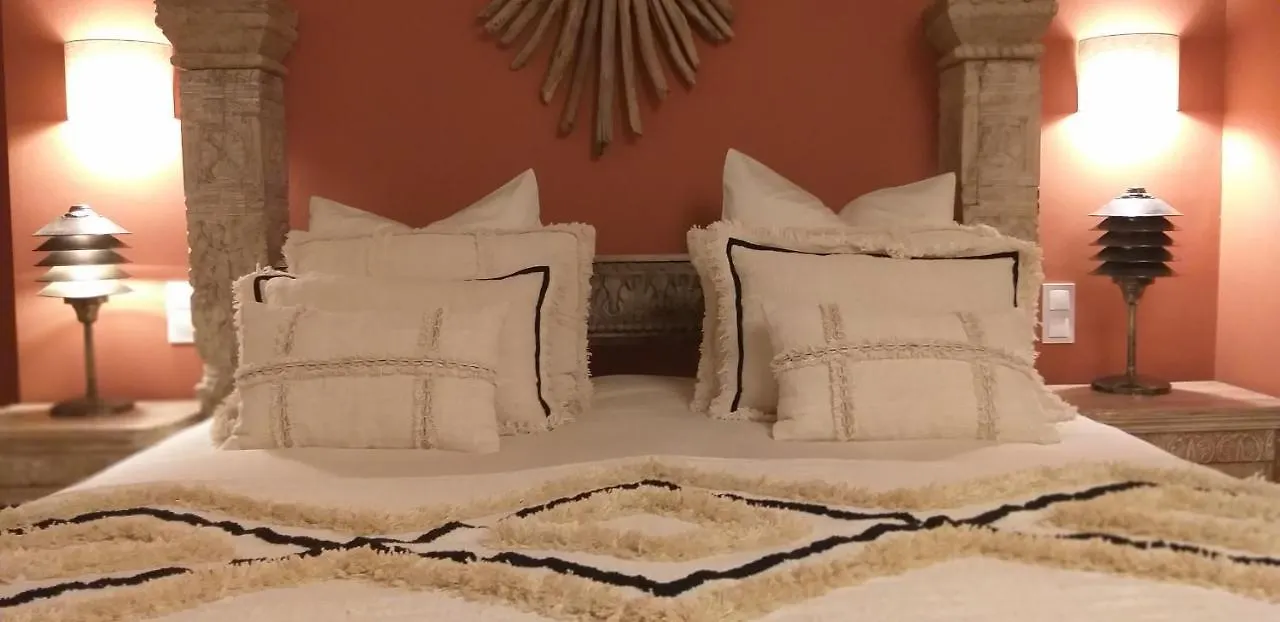 El Violin Experiencia Adults Only Bed & Breakfast Melegis Spain