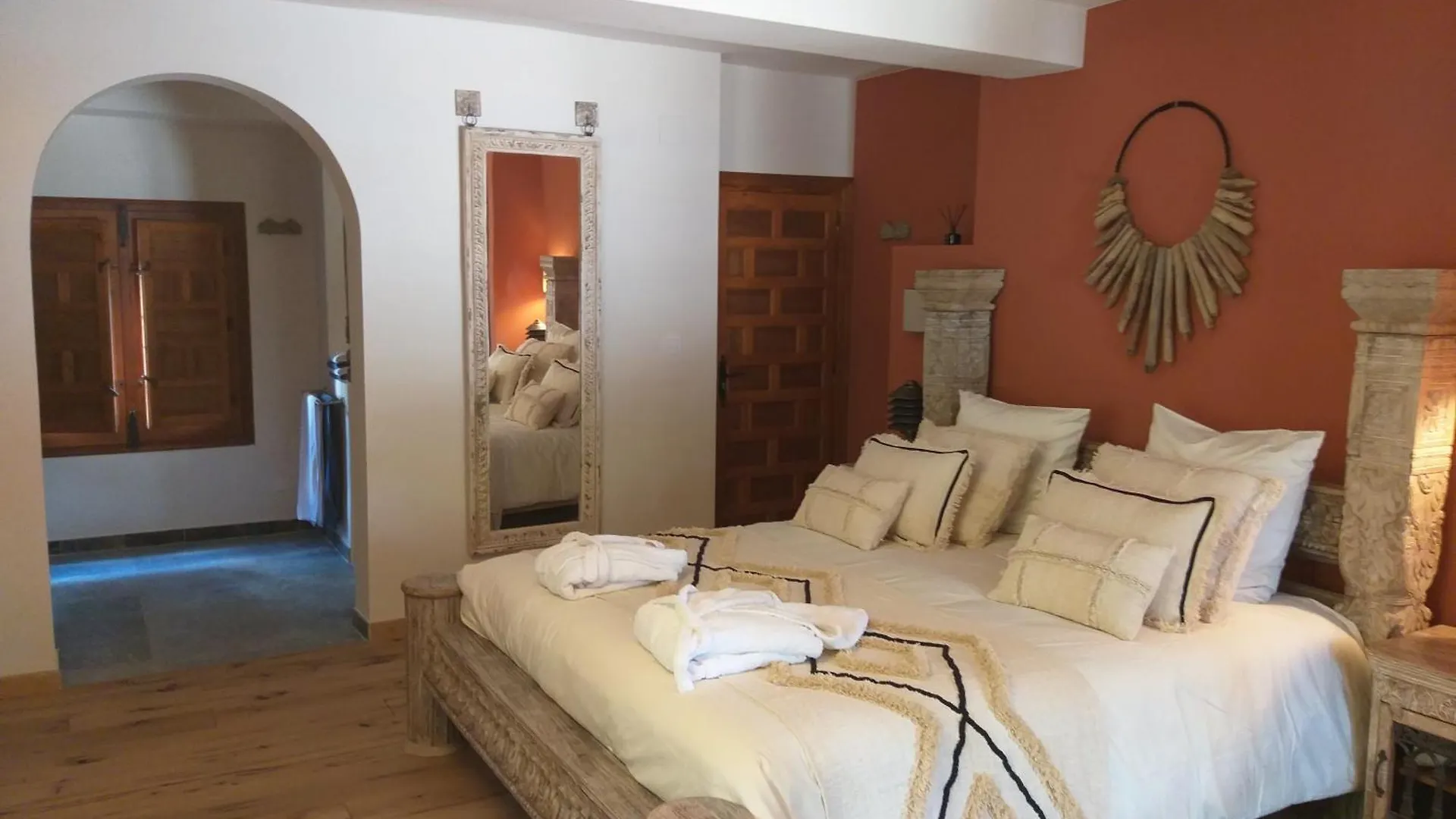 El Violin Experiencia Adults Only Bed & Breakfast Melegis Spain